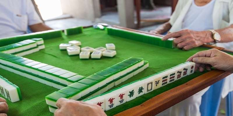 Theo dõi đối thủ khi chơi mạt chược